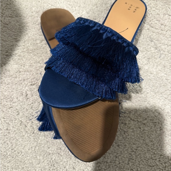 Sandals - Picture 2 of 3